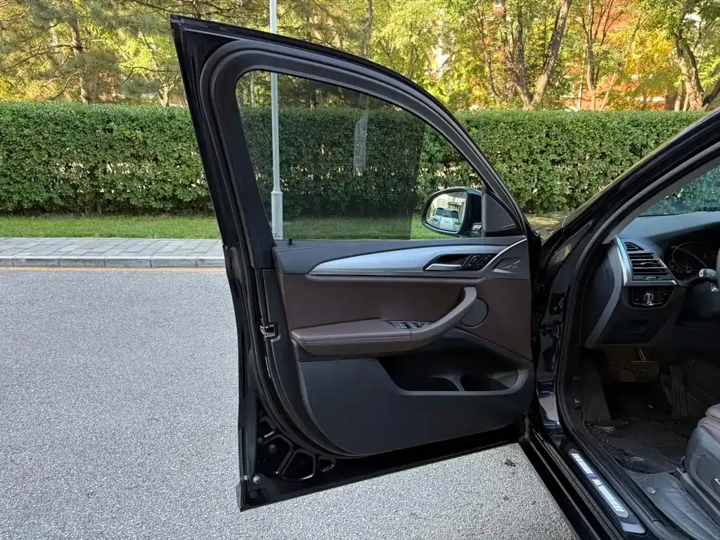BMW iX3 2024 из CN, фото 6