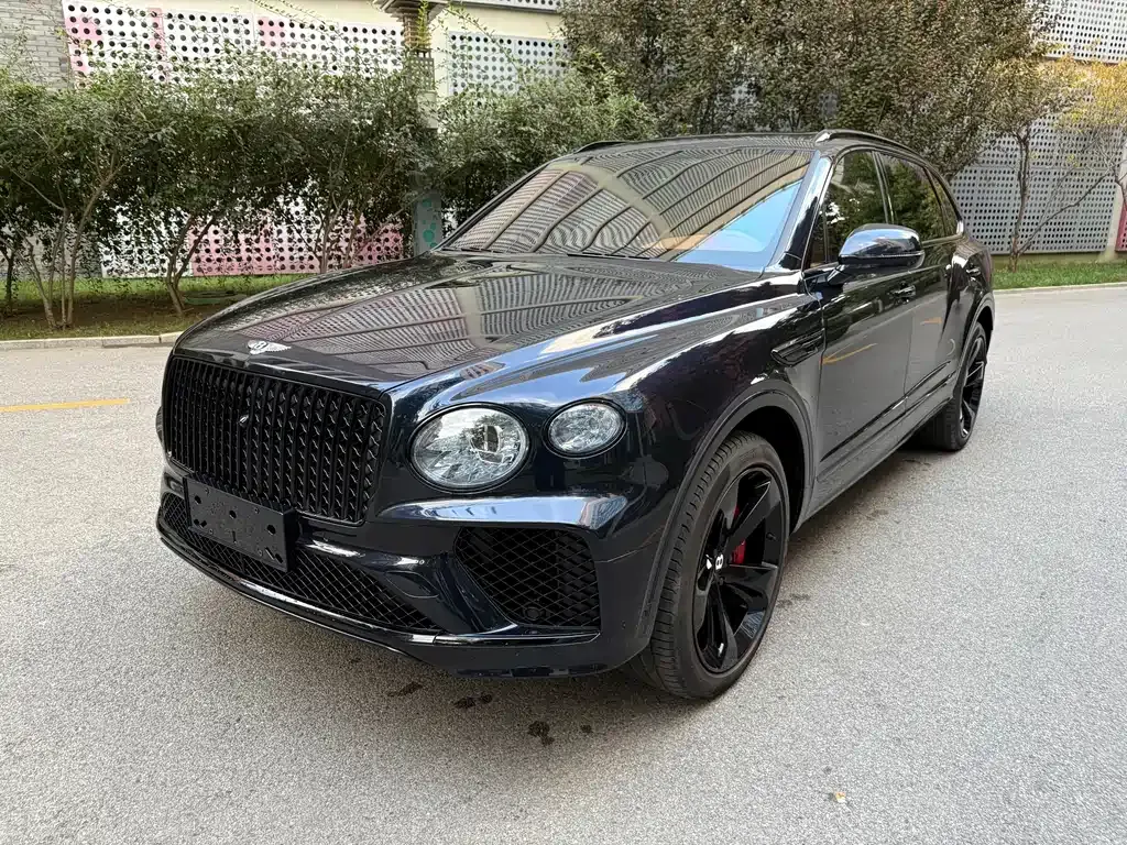 Bentley Bentayga 2023 из CN, фото 1