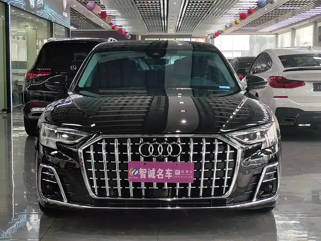 Audi A8 — фото 2