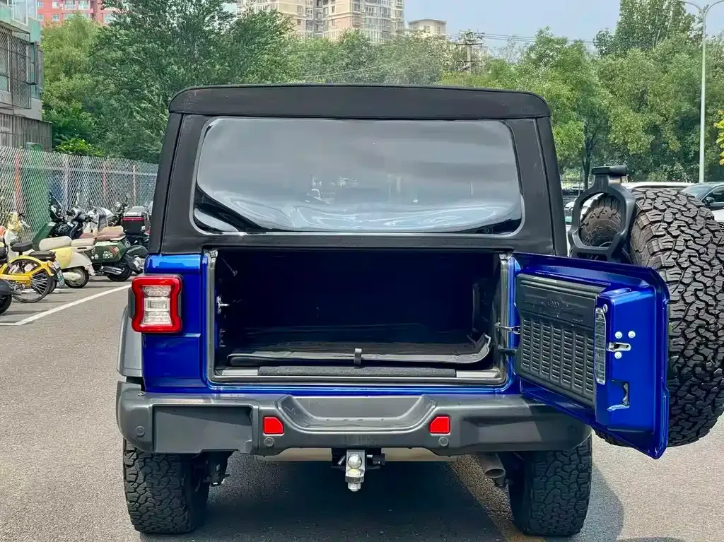Jeep Wrangler 2021 из CN, фото 8