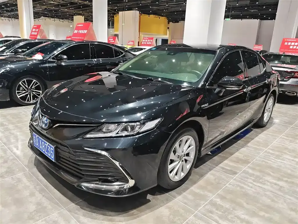 Toyota Camry 2023 из CN, фото 2