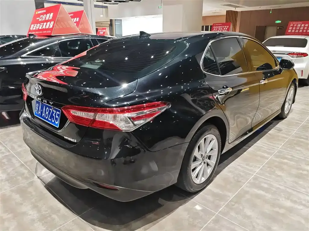 Toyota Camry 2023 из CN, фото 7