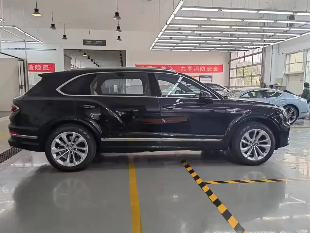 Bentley Bentayga — фото 5