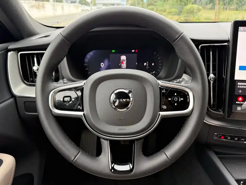 Volvo XC60 2025 из CN, фото 5