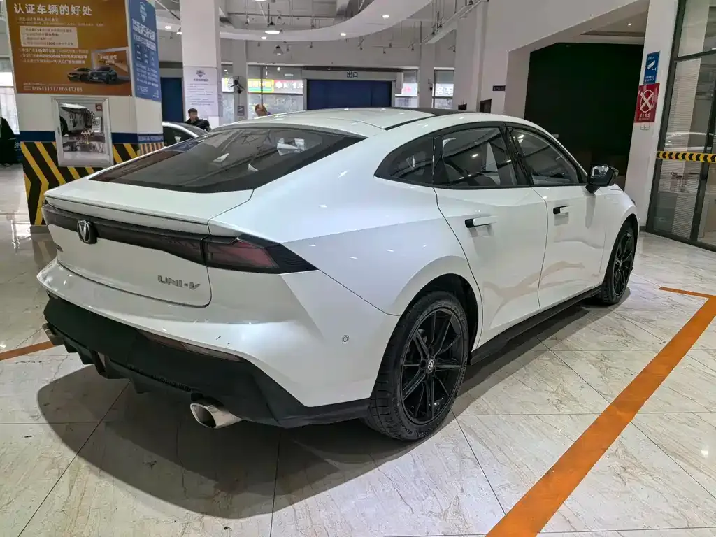 Changan UNI-V 2022 из CN, фото 4