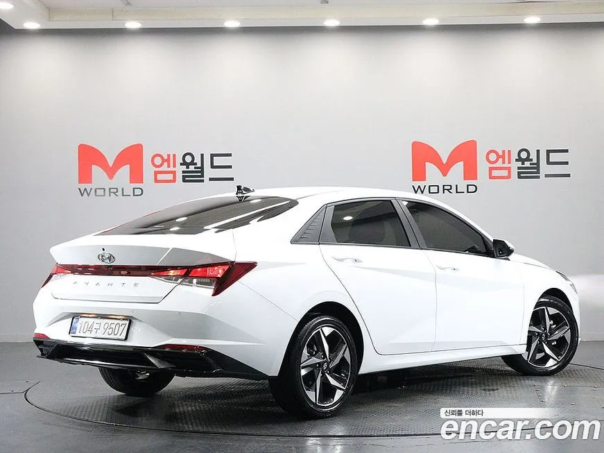 Hyundai AVANTE — фото 3