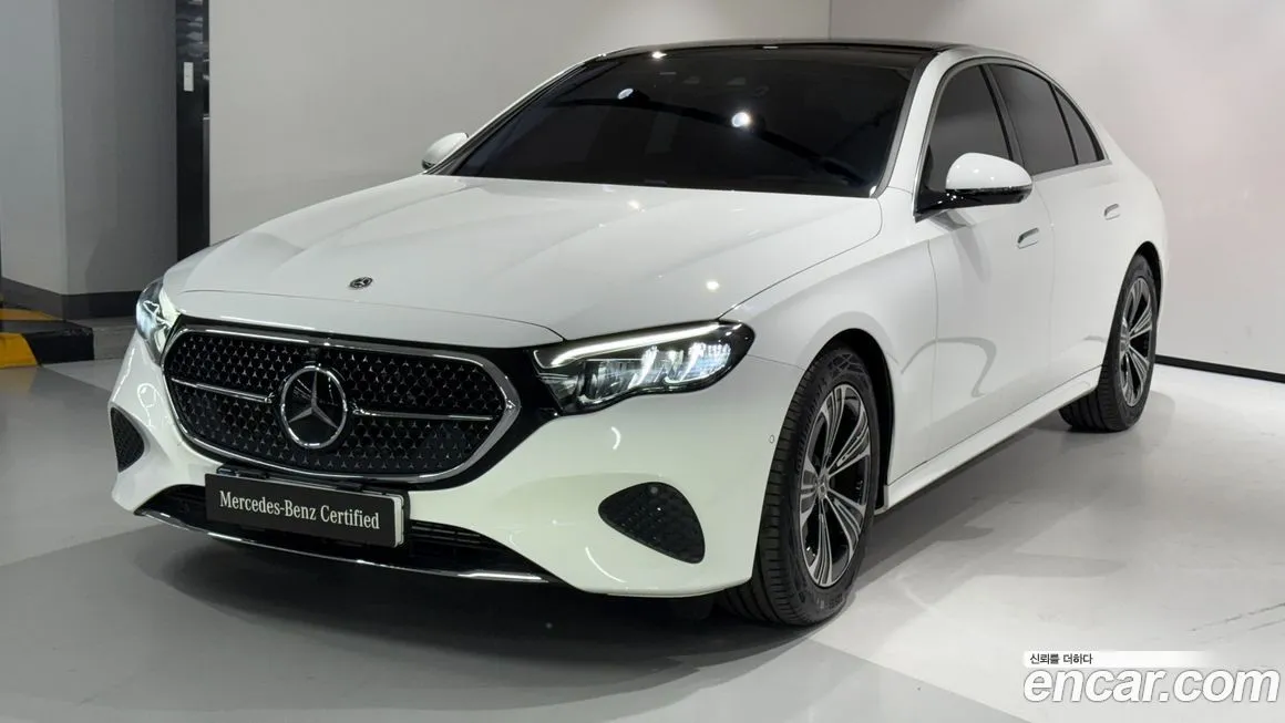 Mercedes-Benz E-Class — фото 1