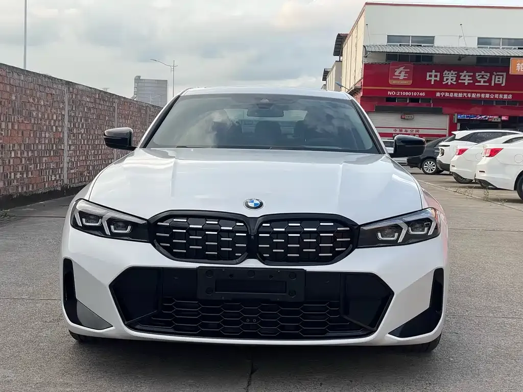 BMW 3 Series 2024 из CN, фото 2