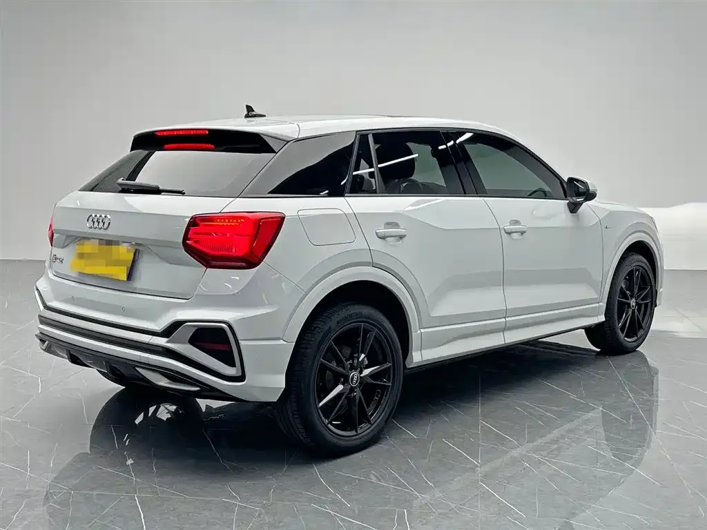 Audi Q2L 2024 из CN, фото 6