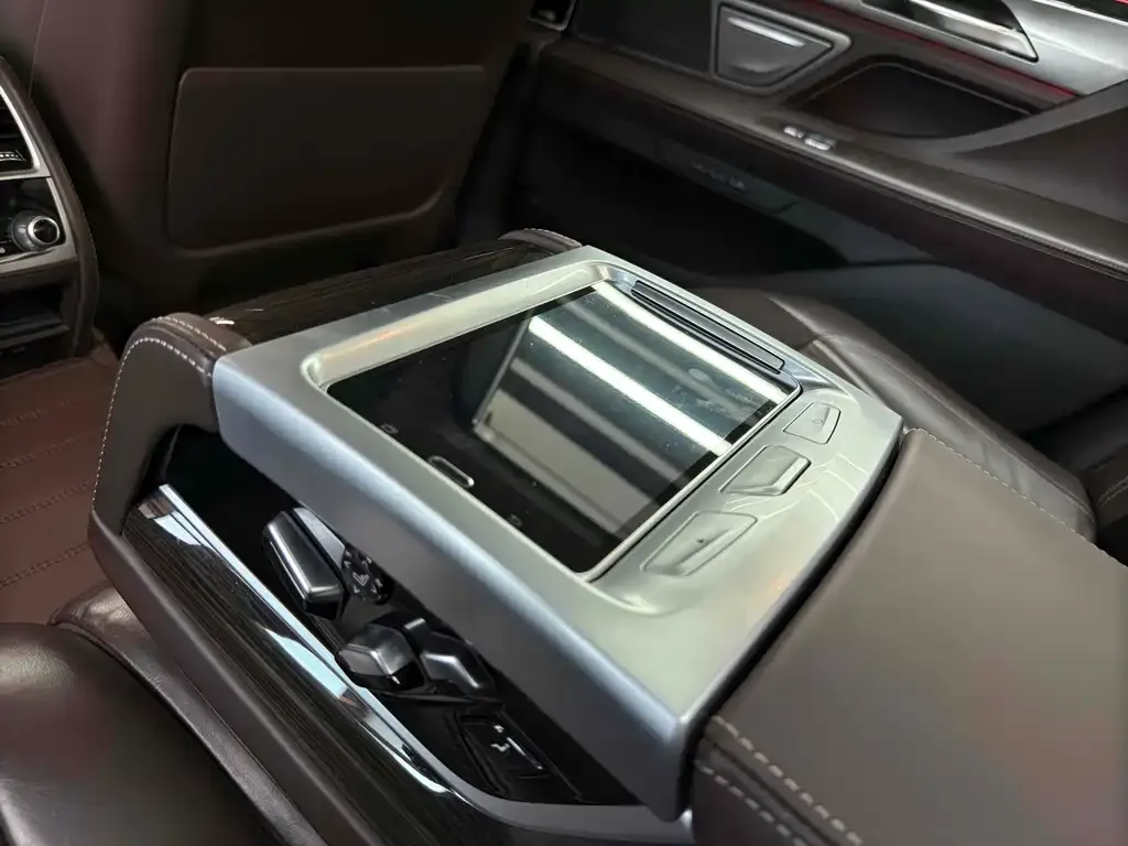 BMW 7 Series 2022 из CN, фото 10