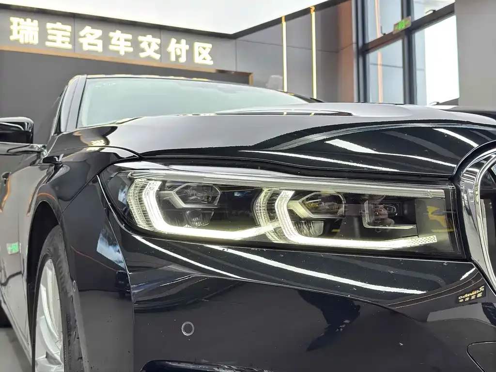 BMW 7 Series 2022 из CN, фото 3
