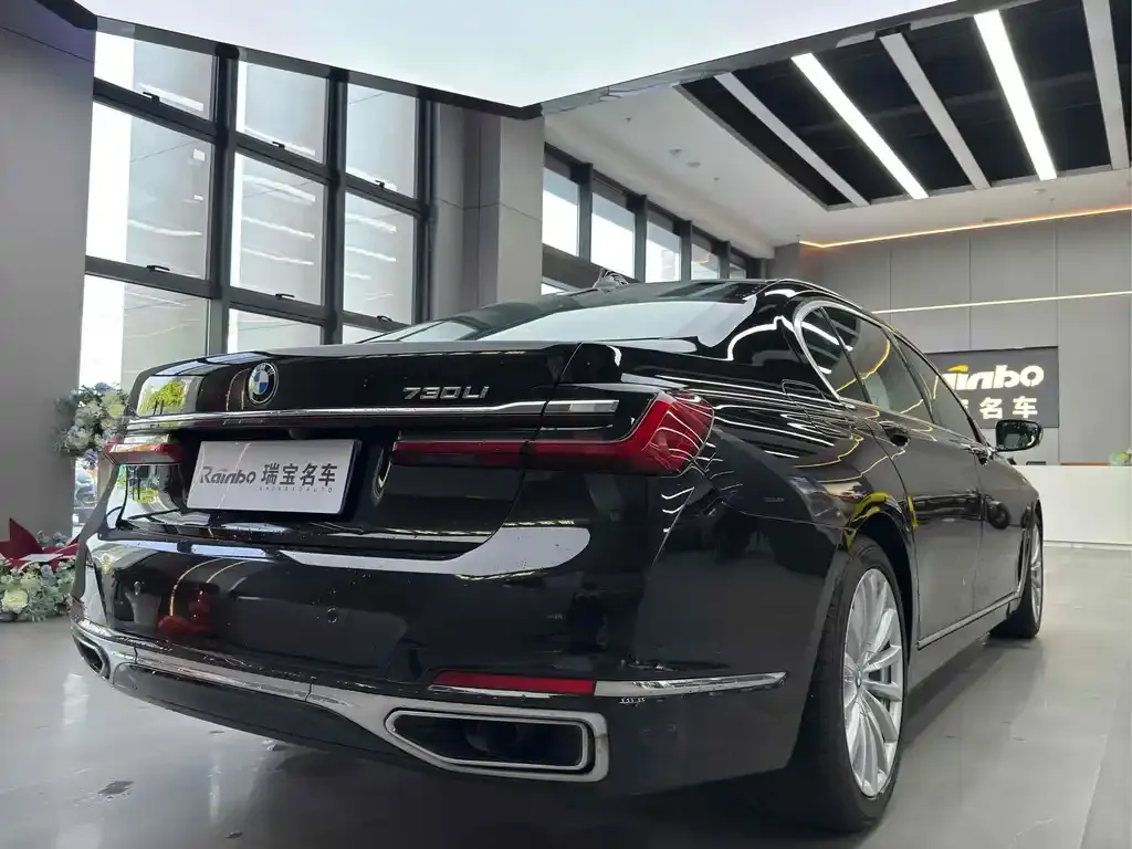 BMW 7 Series 2022 из CN, фото 7