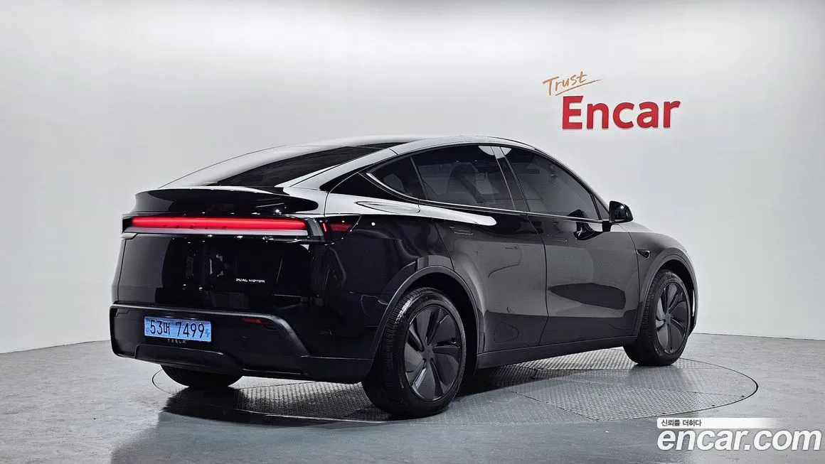 Tesla Model Y 2025 из KR, фото 2