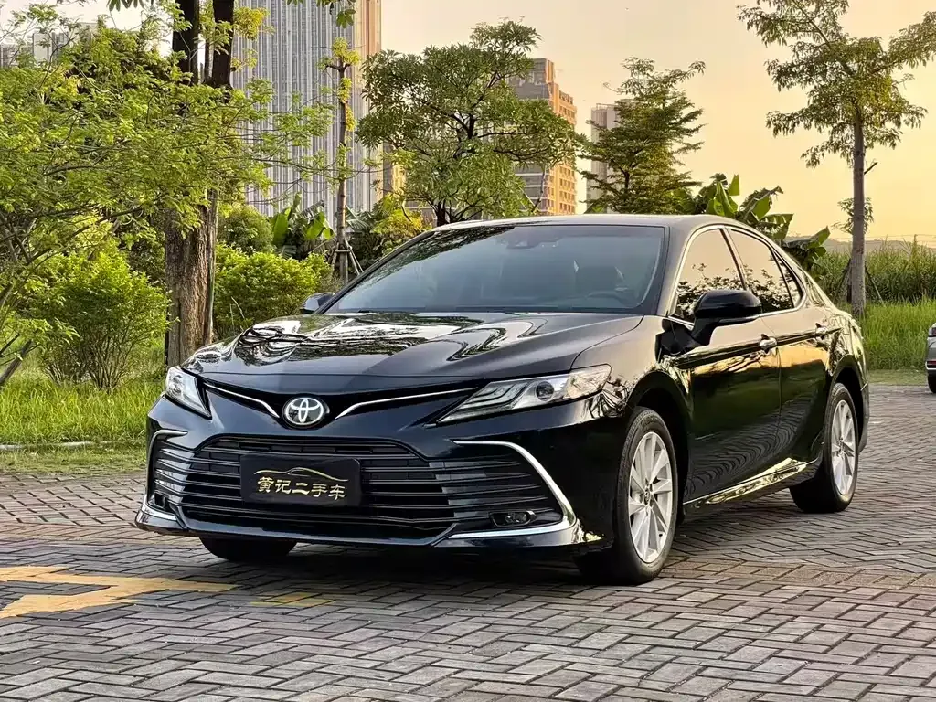 Toyota Camry 2023 из CN, фото 1
