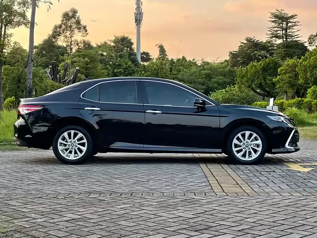 Toyota Camry 2023 из CN, фото 4