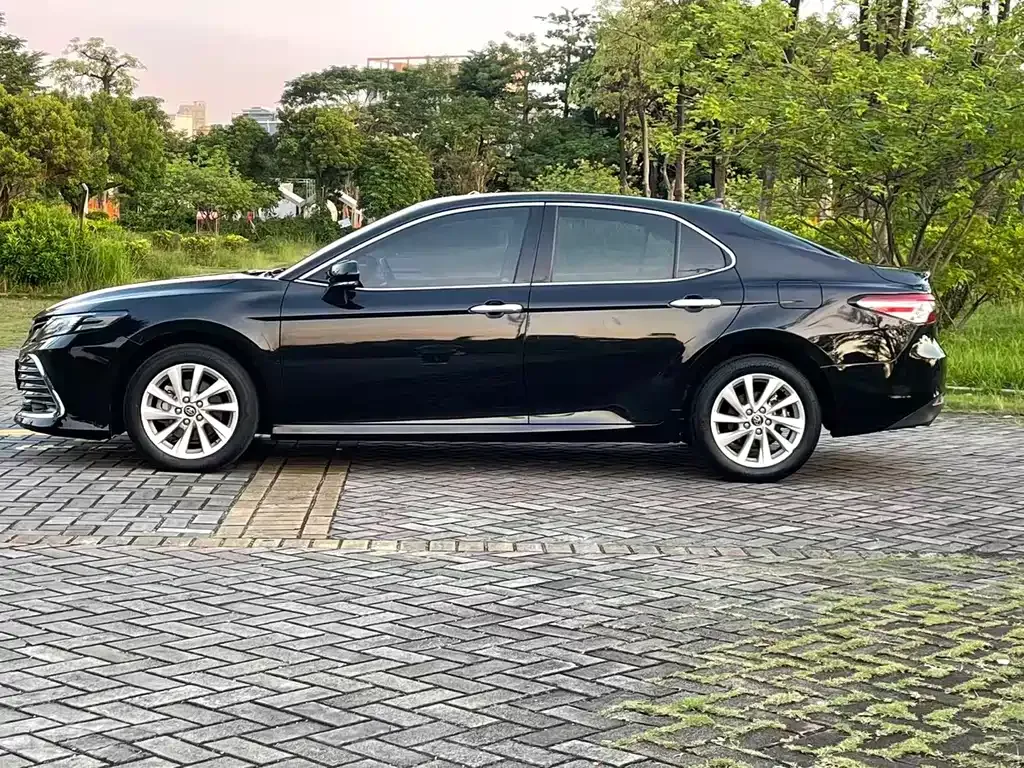 Toyota Camry 2023 из CN, фото 8
