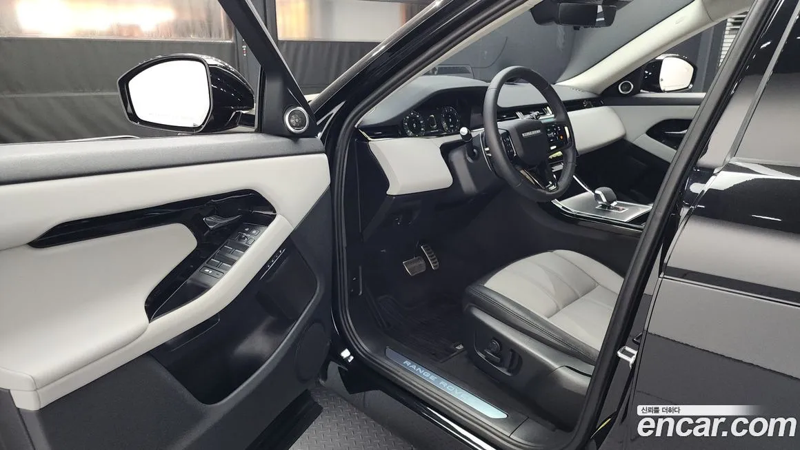 Land Rover Range Rover Evoque — фото 10