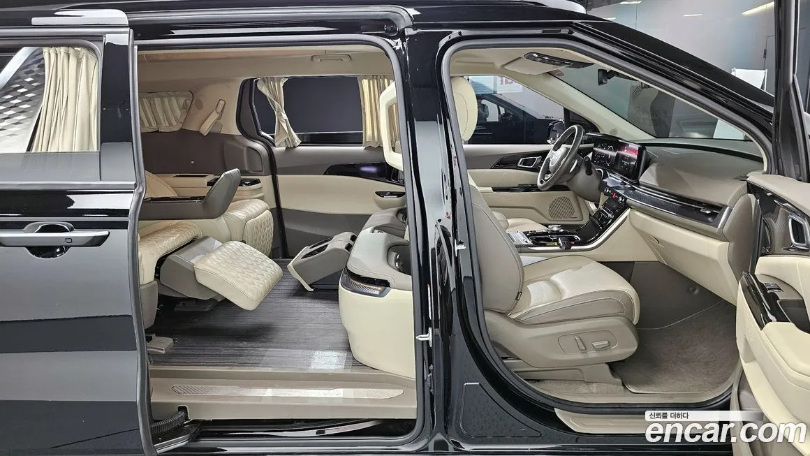 Kia Carnival — фото 10