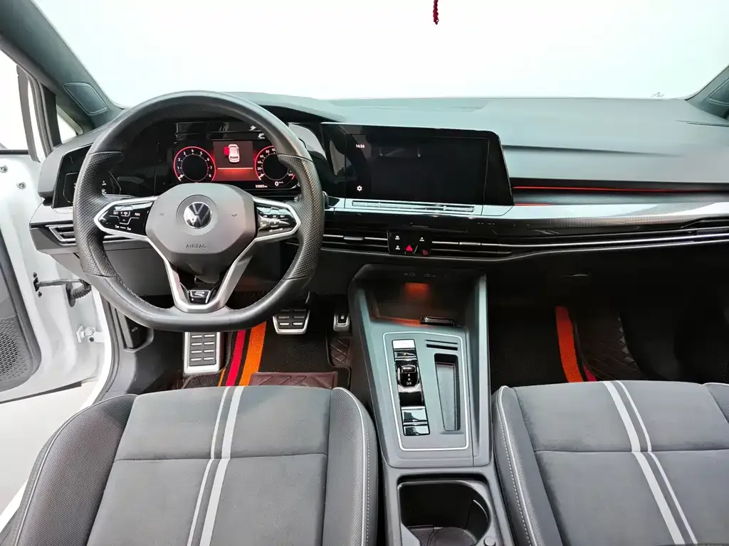 Volkswagen Golf 2022 из CN, фото 10