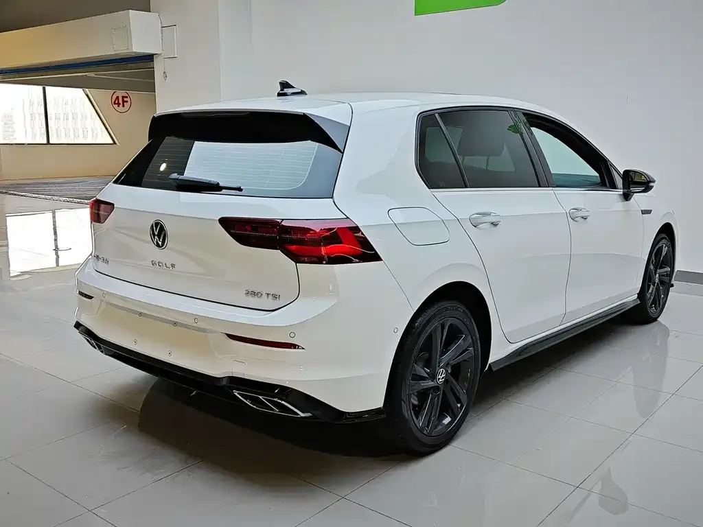Volkswagen Golf 2022 из CN, фото 6