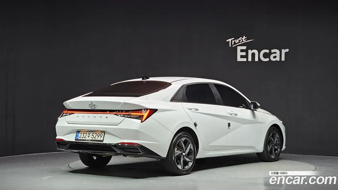 Hyundai AVANTE — фото 2