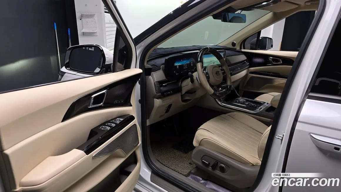 Kia Carnival — фото 10
