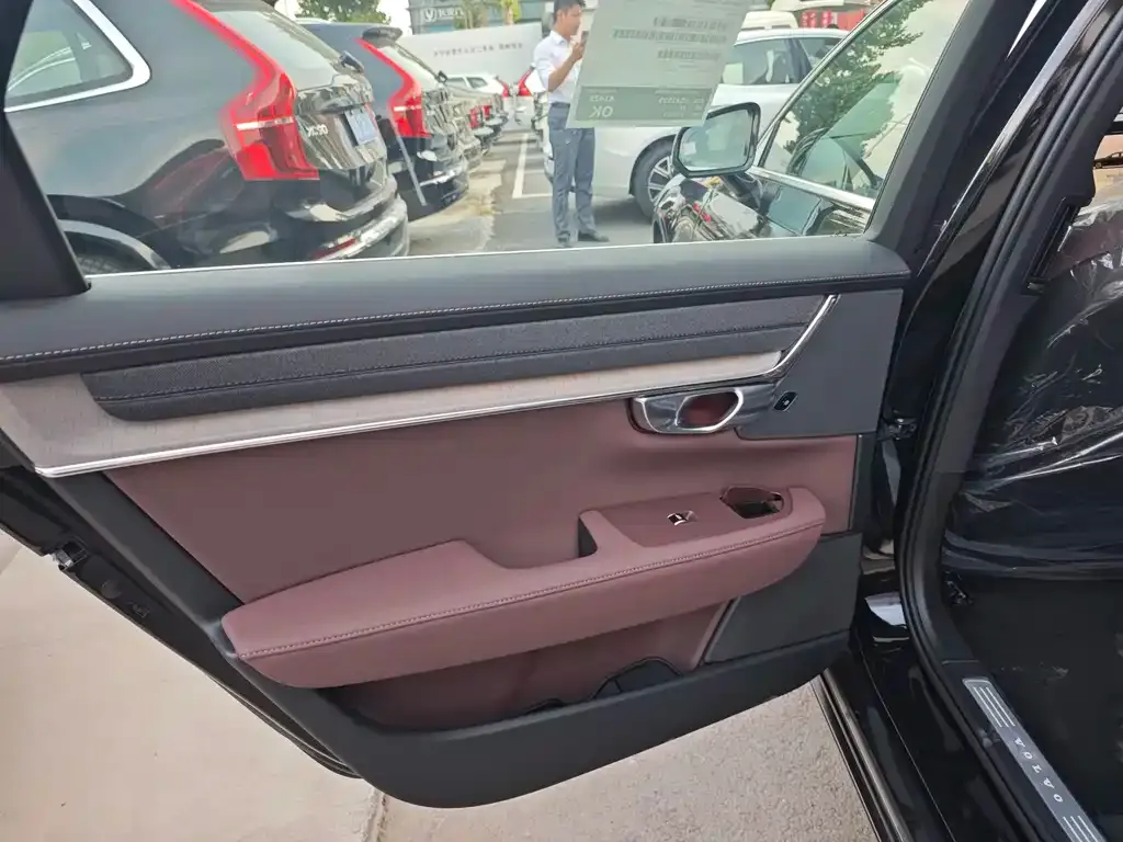 Volvo S90 — фото 10