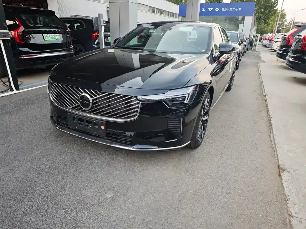 Volvo S90 — фото 3