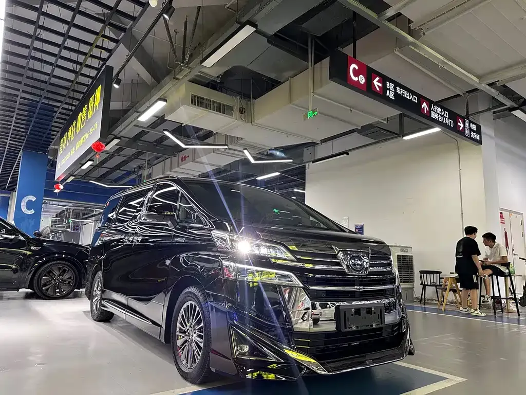 Toyota Vellfire 2021 из CN, фото 3
