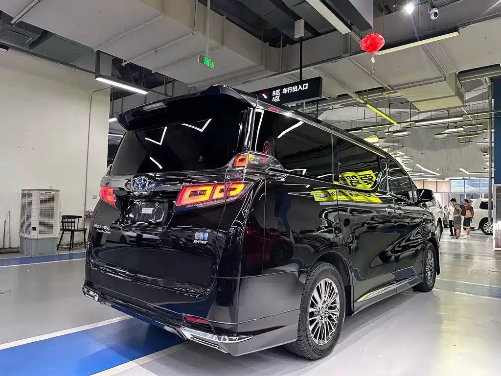 Toyota Vellfire 2021 из CN, фото 6