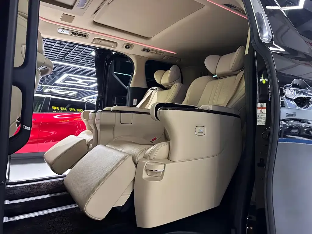 Toyota Vellfire 2021 из CN, фото 9