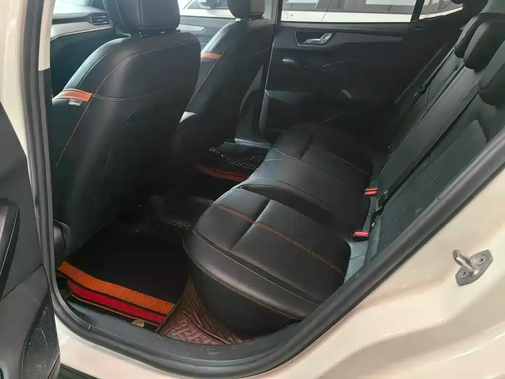 Ford Focus 2023 из CN, фото 10