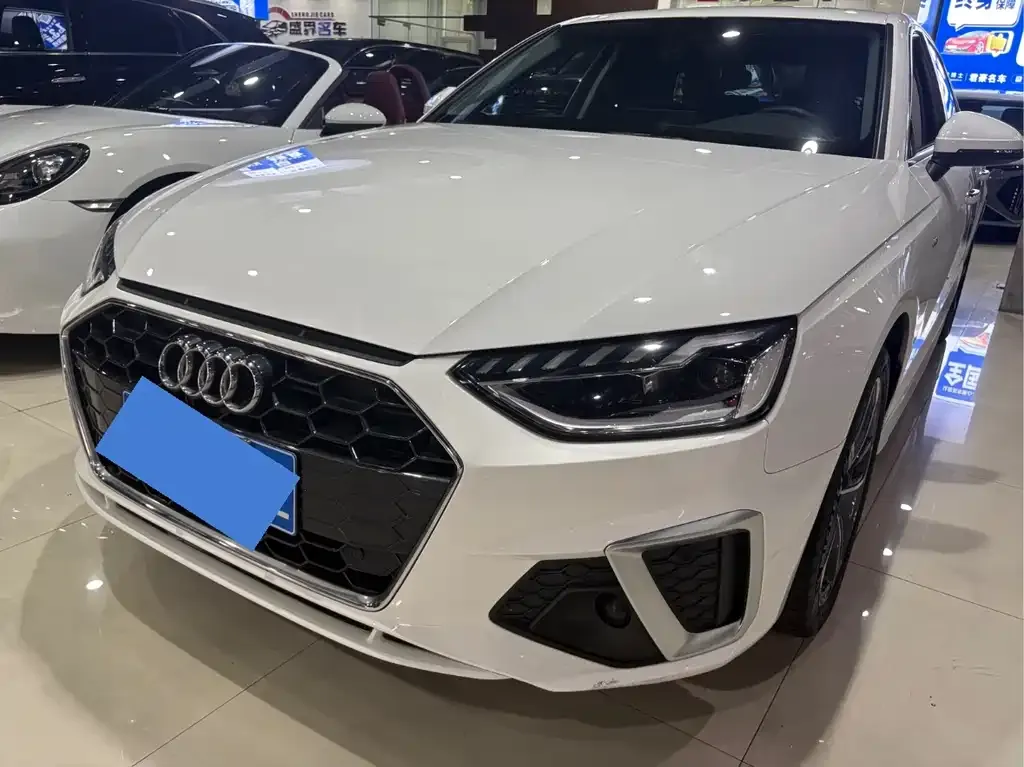Audi A4L 2021 из CN, фото 1