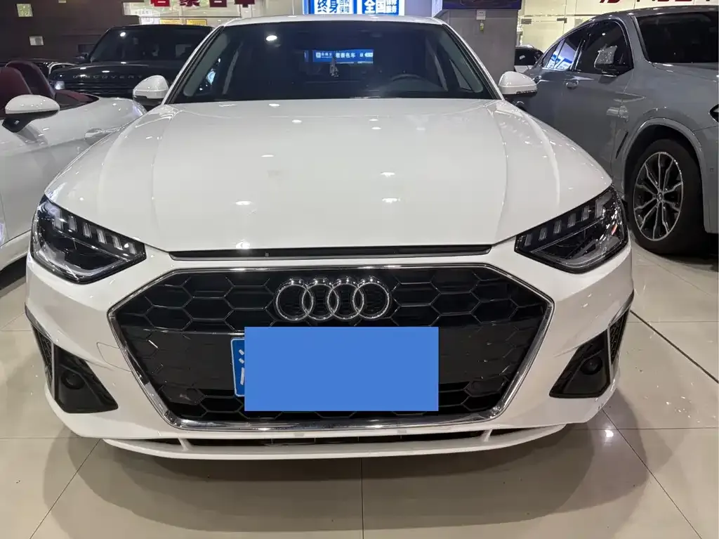 Audi A4L 2021 из CN, фото 3