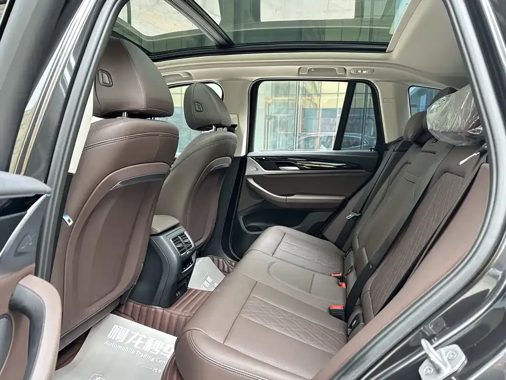 BMW X3 2024 из CN, фото 9