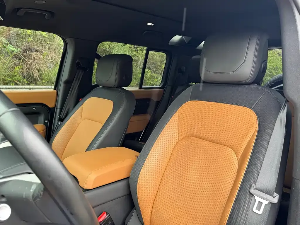 Land Rover Defender 2023 из CN, фото 6
