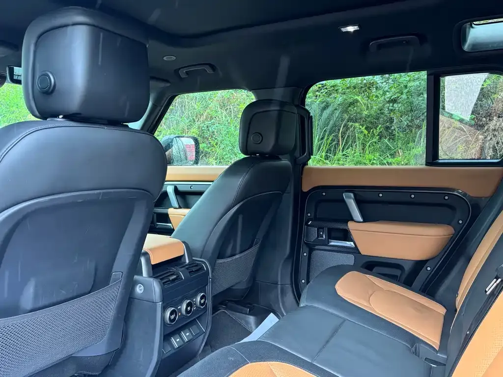 Land Rover Defender 2023 из CN, фото 7