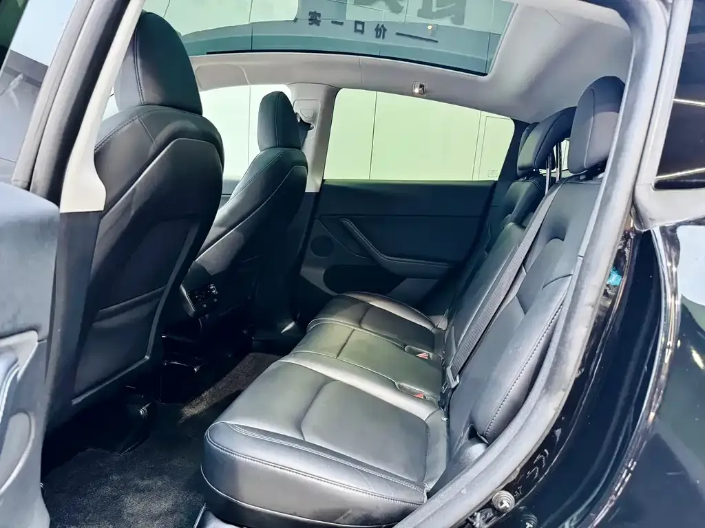 Tesla Model Y 2024 из CN, фото 10