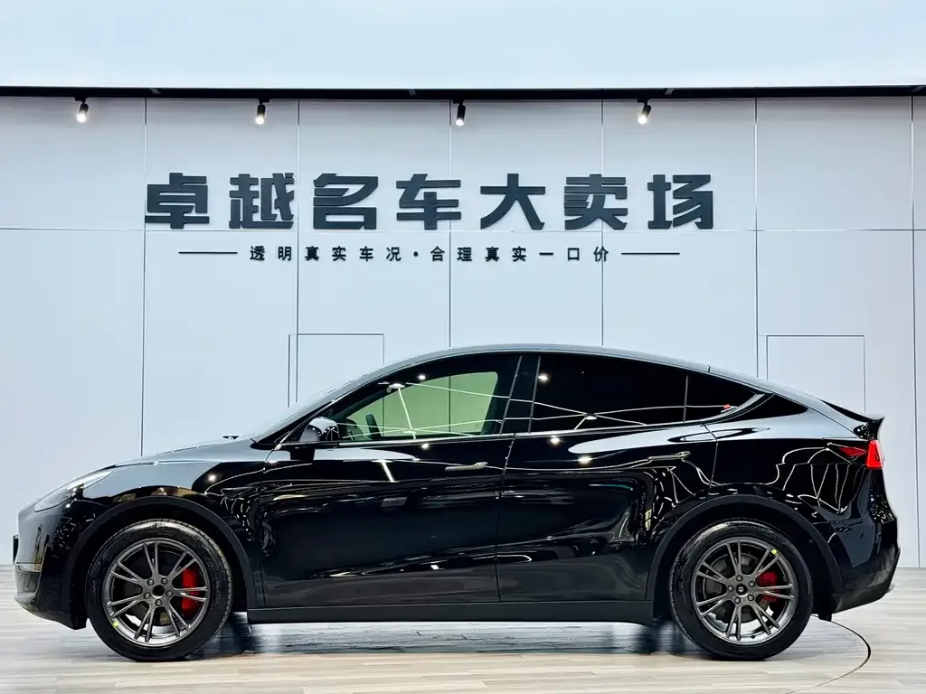 Tesla Model Y 2024 из CN, фото 4