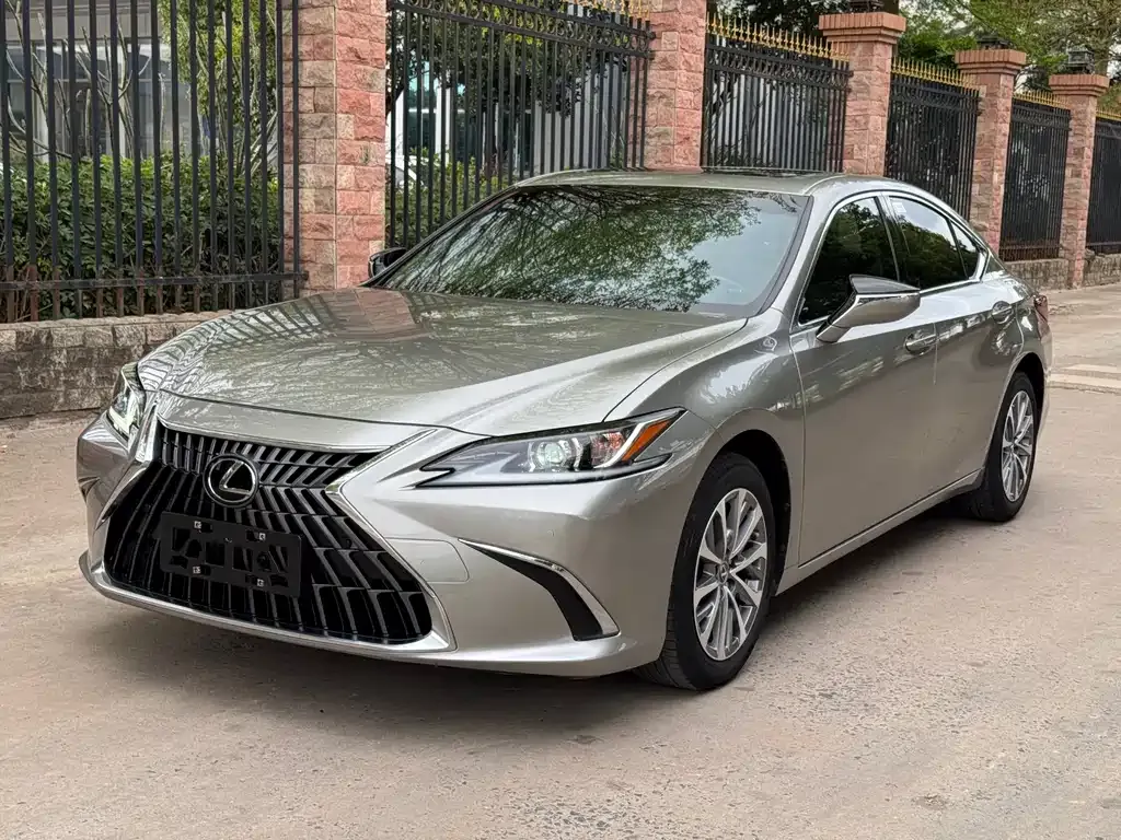 Lexus ES — фото 2