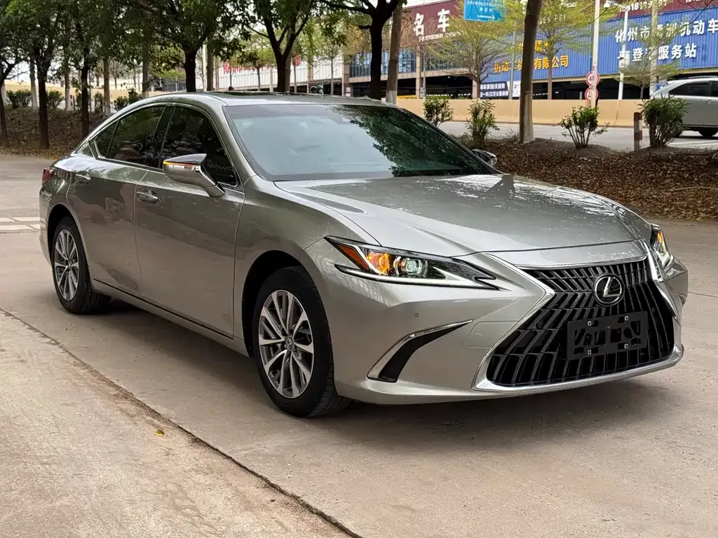 Lexus ES — фото 3