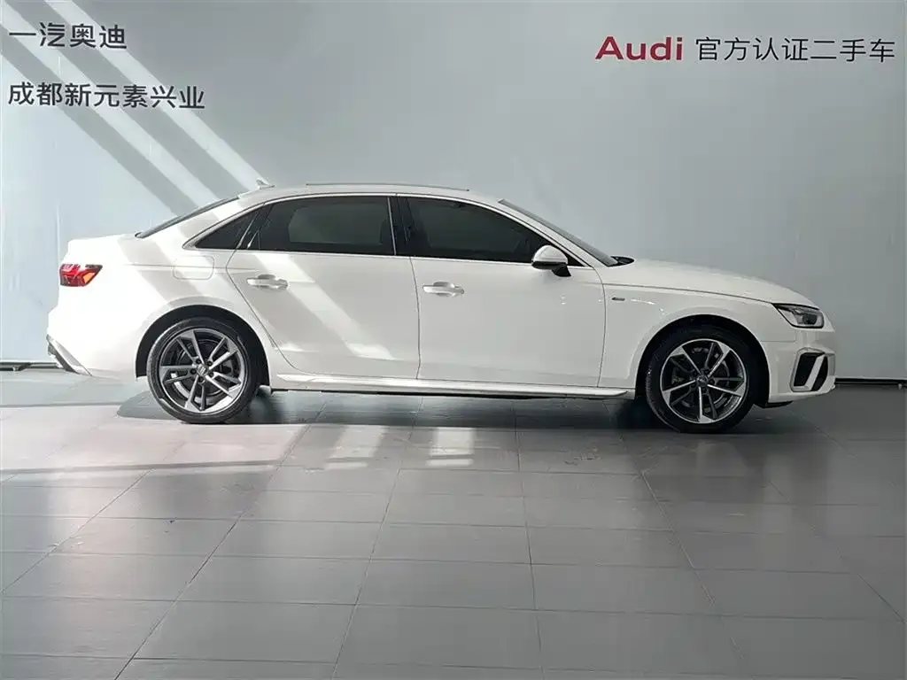 Audi A4L 2021 из CN, фото 3