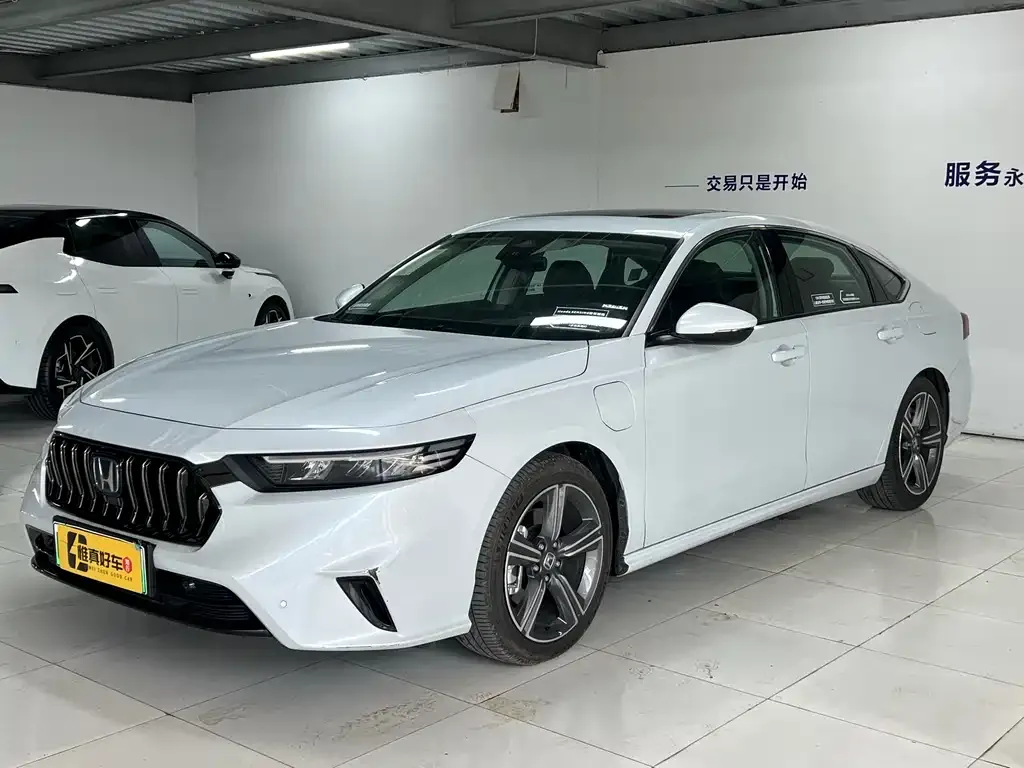 Honda Inspire PHEV 2025 из CN, фото 1