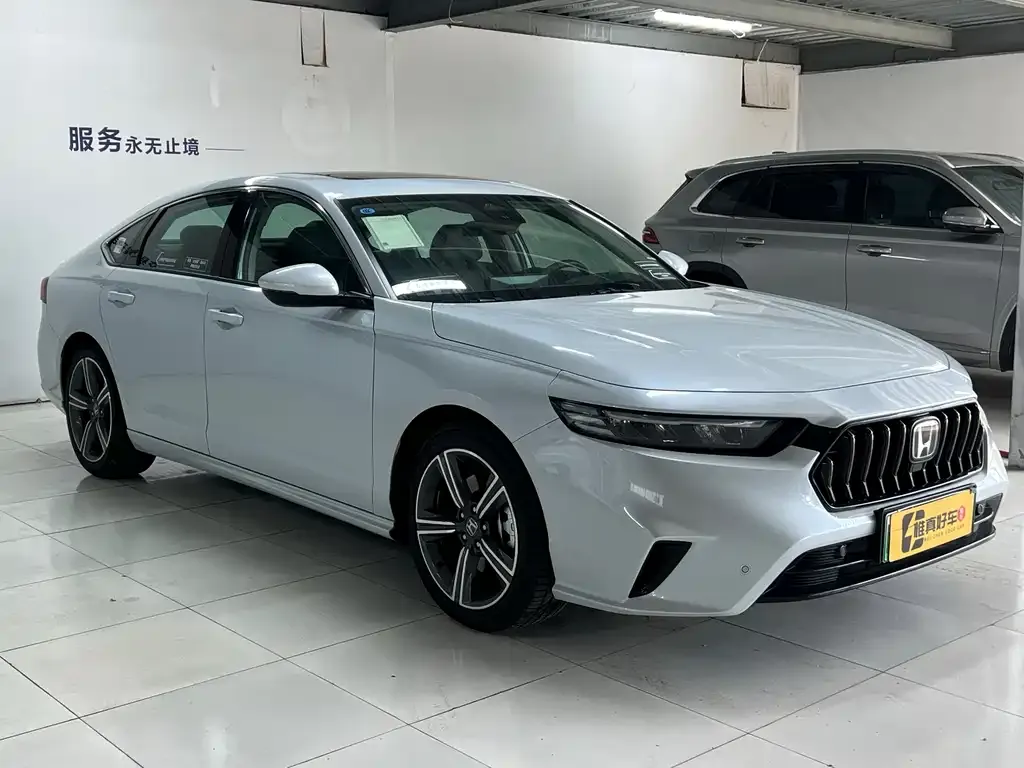Honda Inspire PHEV 2025 из CN, фото 3