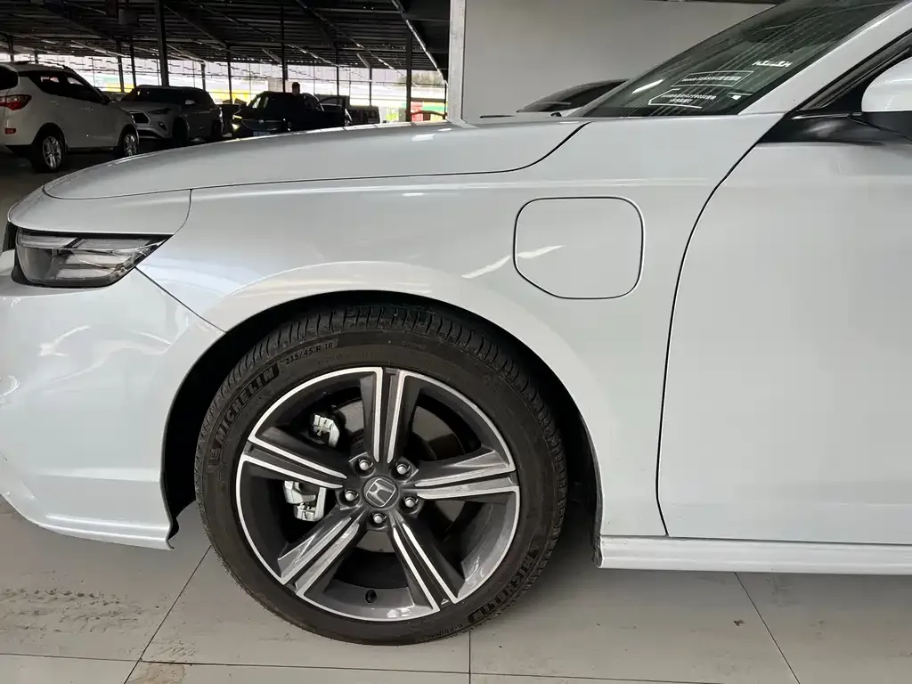 Honda Inspire PHEV 2025 из CN, фото 4