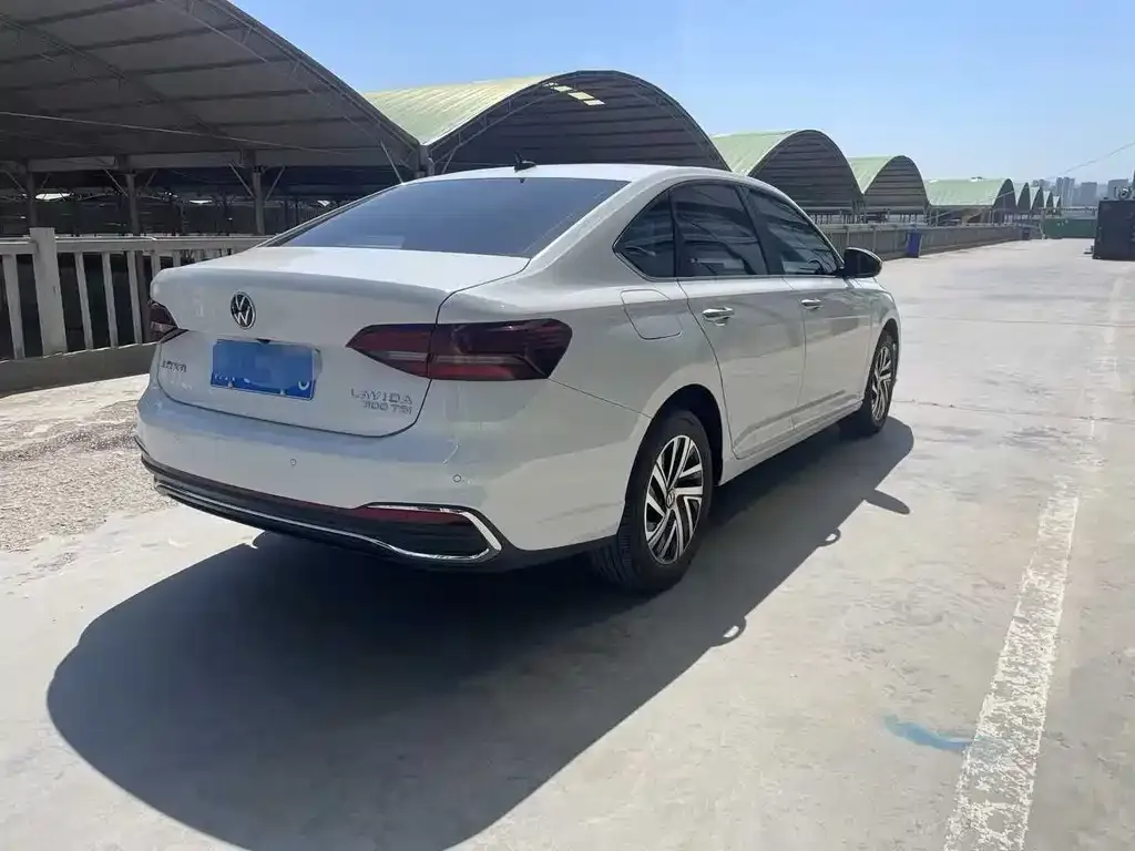 Volkswagen Lavida 2023 из CN, фото 6
