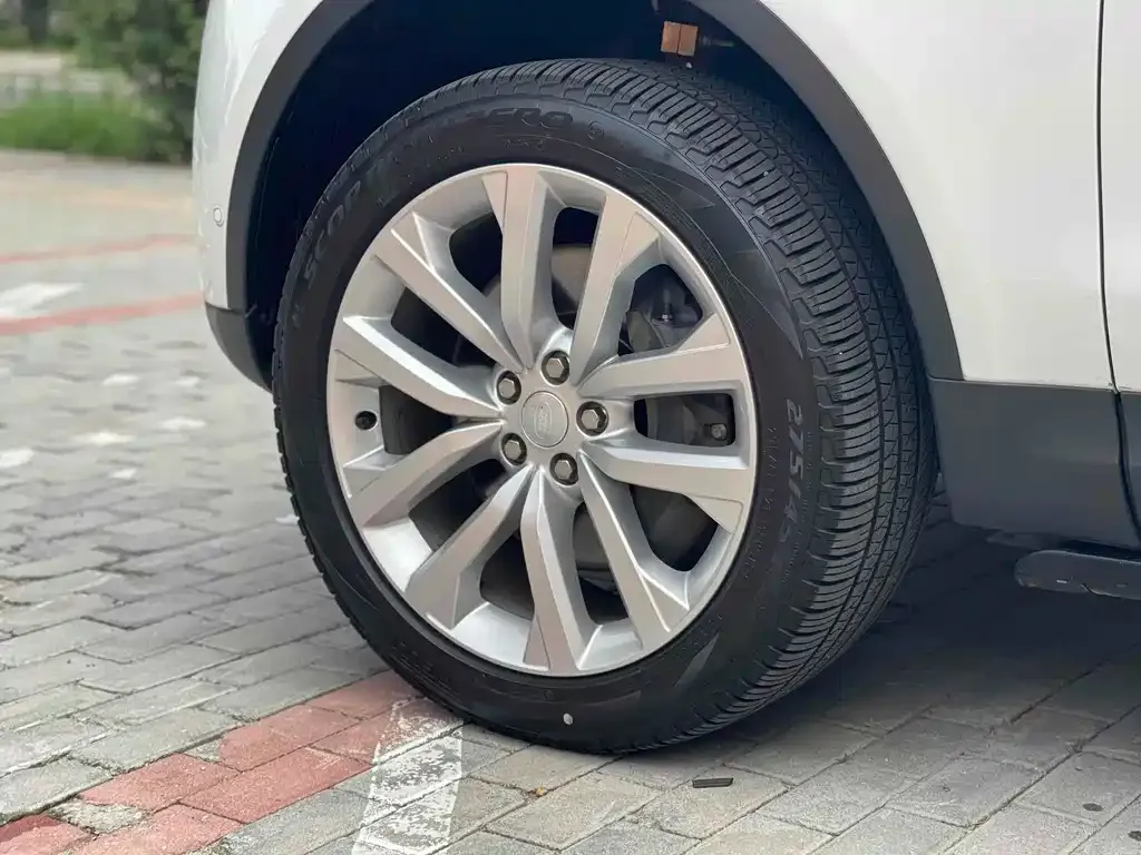 Land Rover Discovery 2024 из CN, фото 8