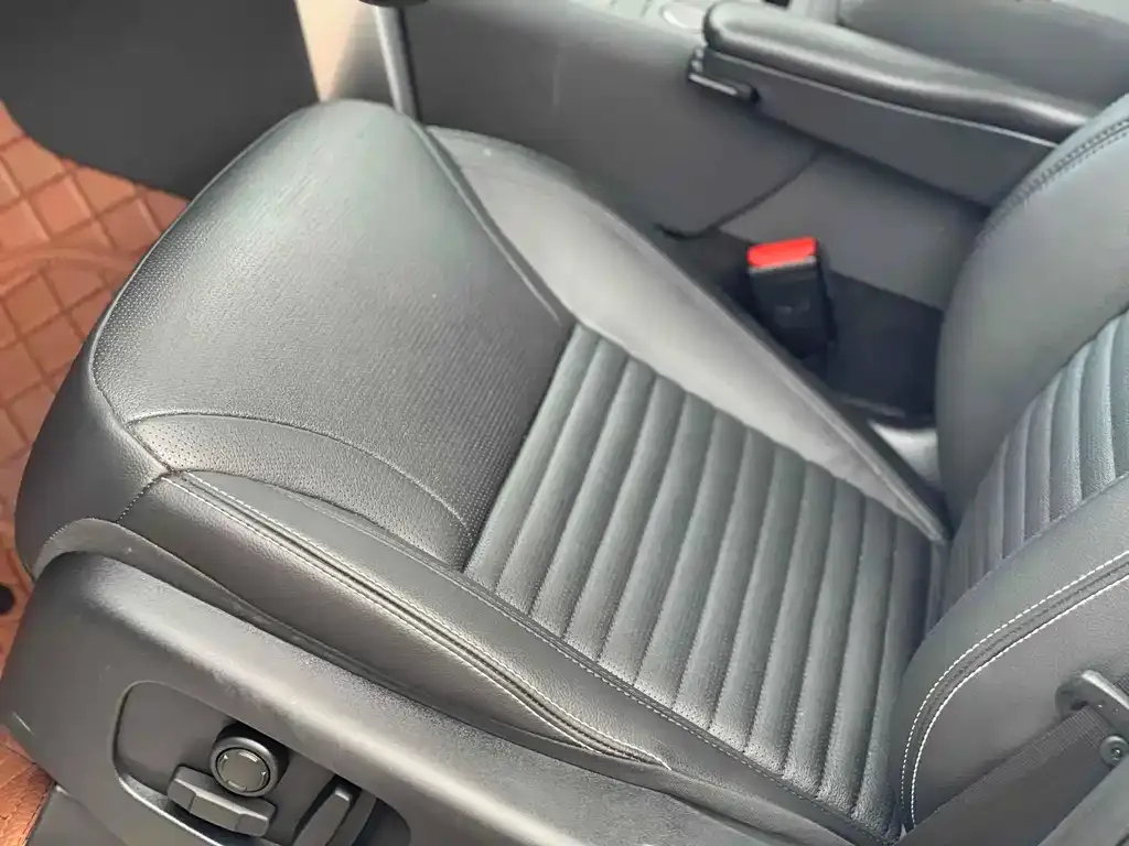 Land Rover Discovery 2024 из CN, фото 9