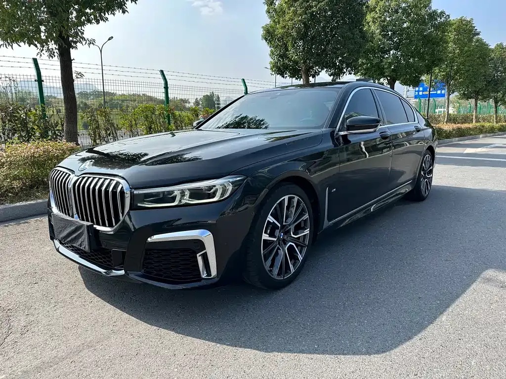 BMW 7 Series 2021 из CN, фото 1