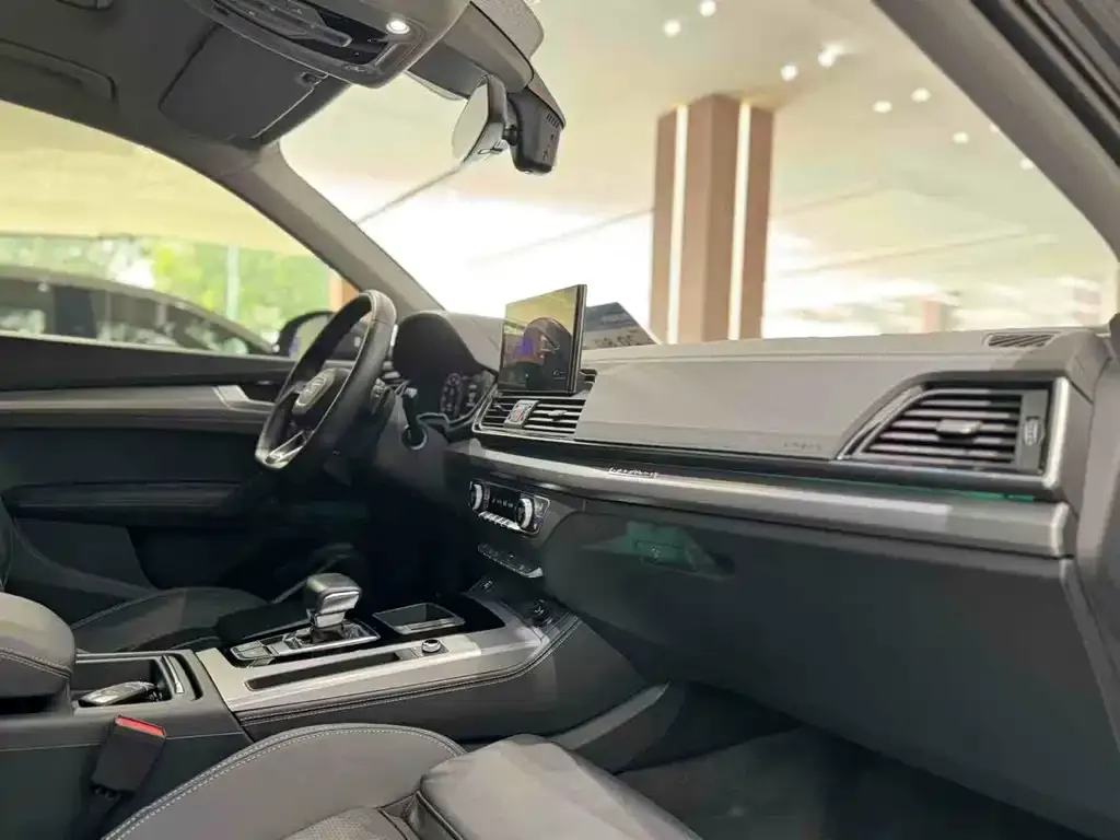 Audi Q5L 2022 из CN, фото 8